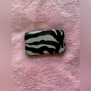 zebra sparkly silver wallet 🖤🩶